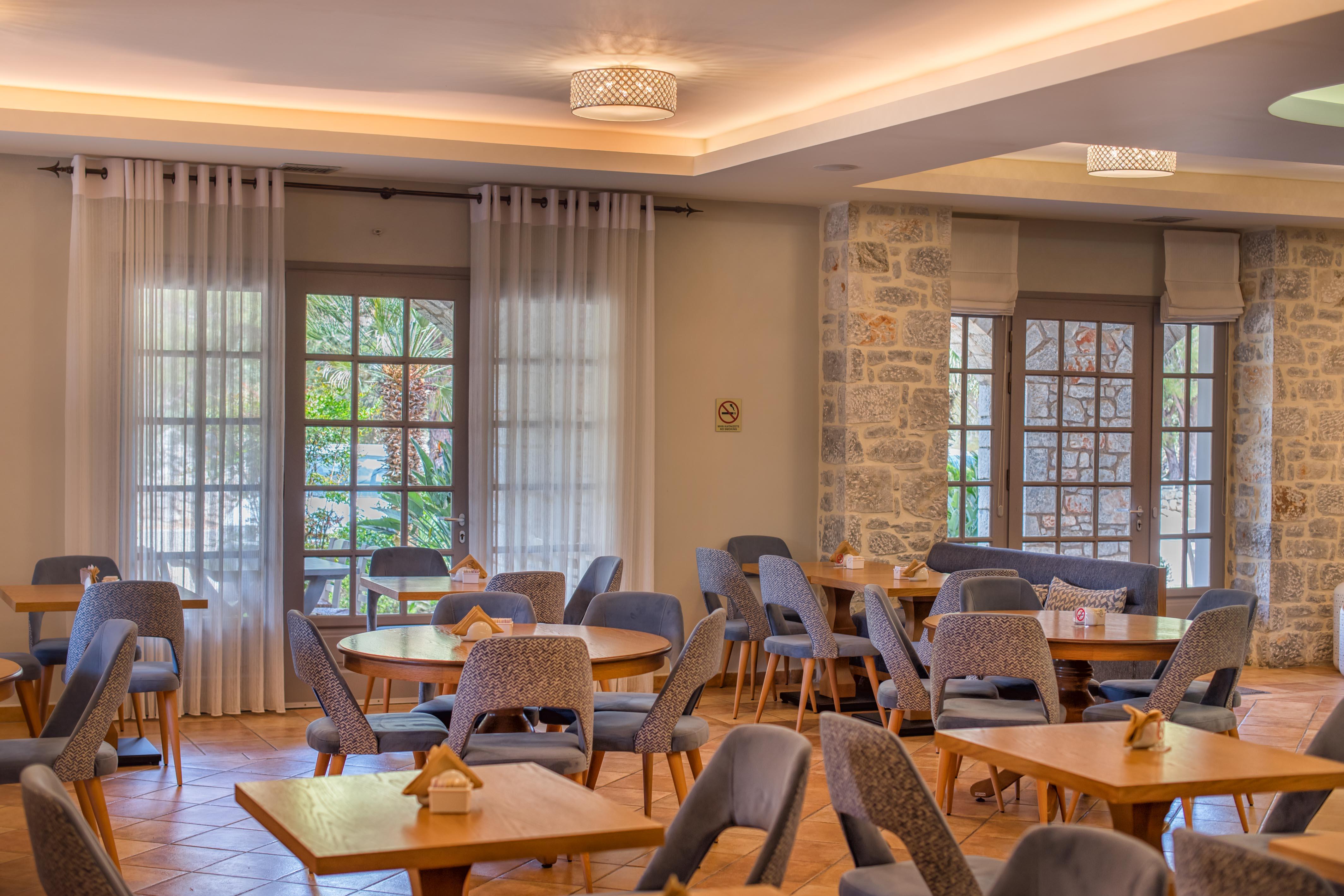 Kastro Maini Hotel อาเรโอโปลิส ภายนอก รูปภาพ