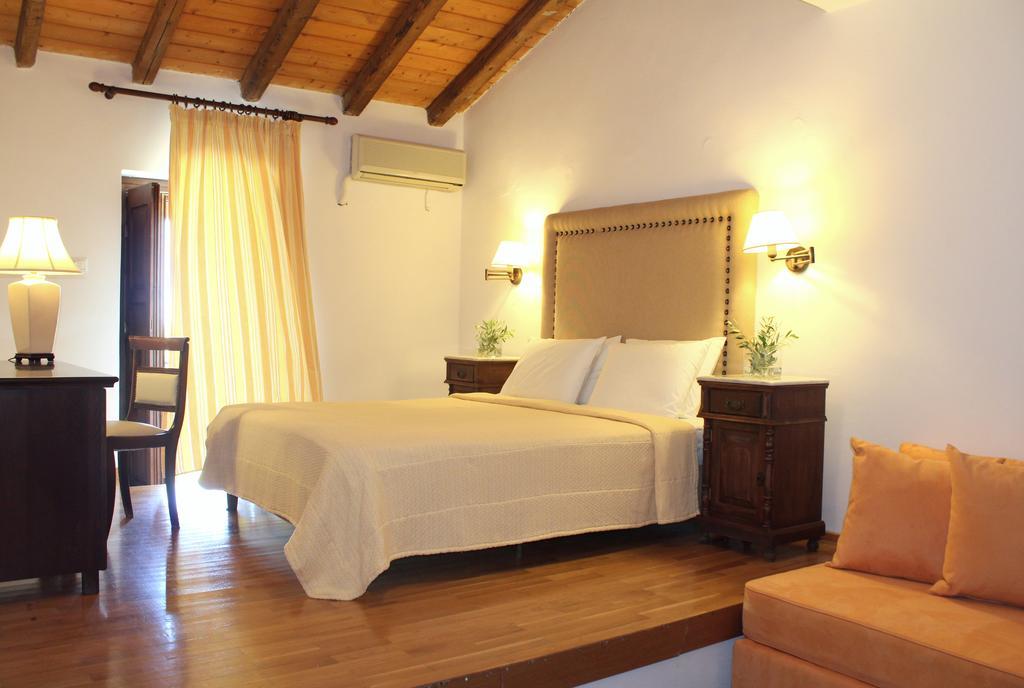Kastro Maini Hotel อาเรโอโปลิส ภายนอก รูปภาพ