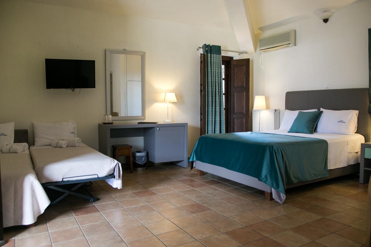 Kastro Maini Hotel อาเรโอโปลิส ภายนอก รูปภาพ