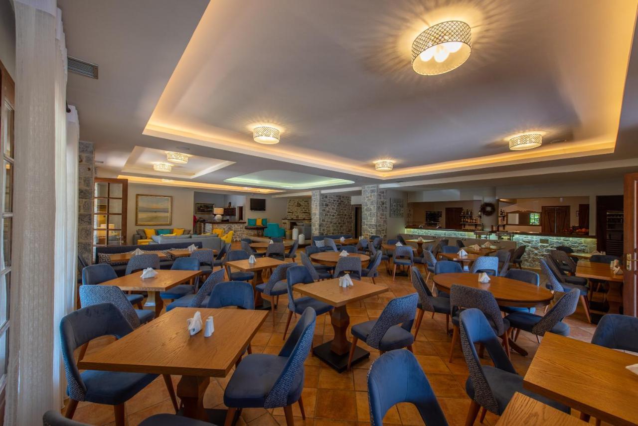 Kastro Maini Hotel อาเรโอโปลิส ภายนอก รูปภาพ